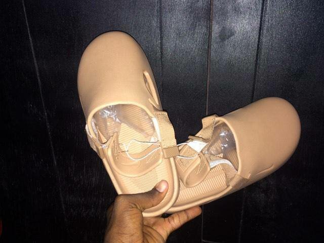 Nike calm mule