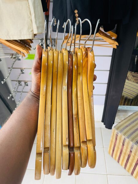 Cintre en bois