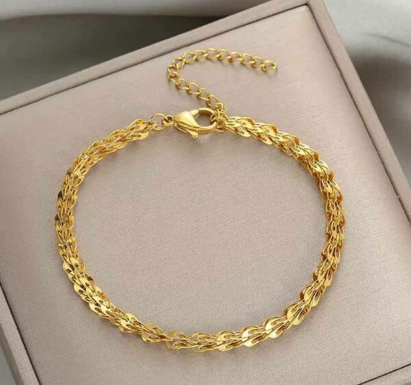 Bracelet