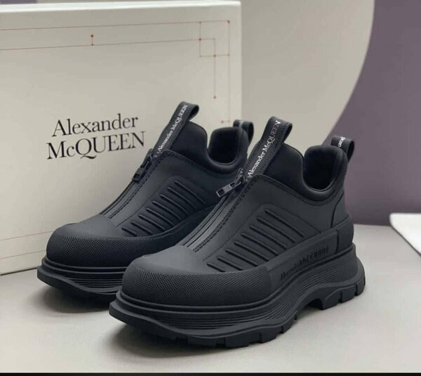 Alexander mcQueen