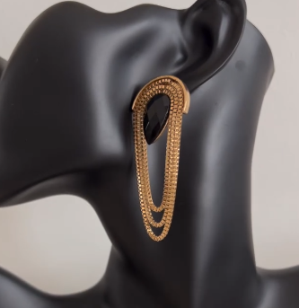 Earings 