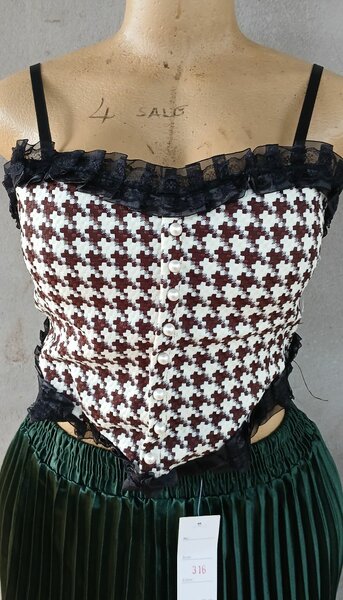 Fancy tops