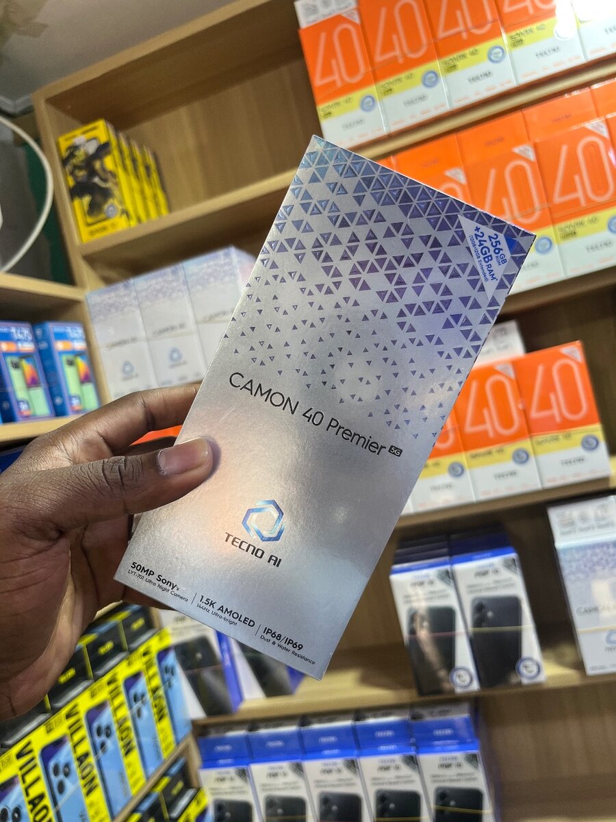 Smartphone Tecno AI CAMON 40