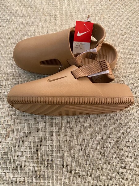 Nike Calm