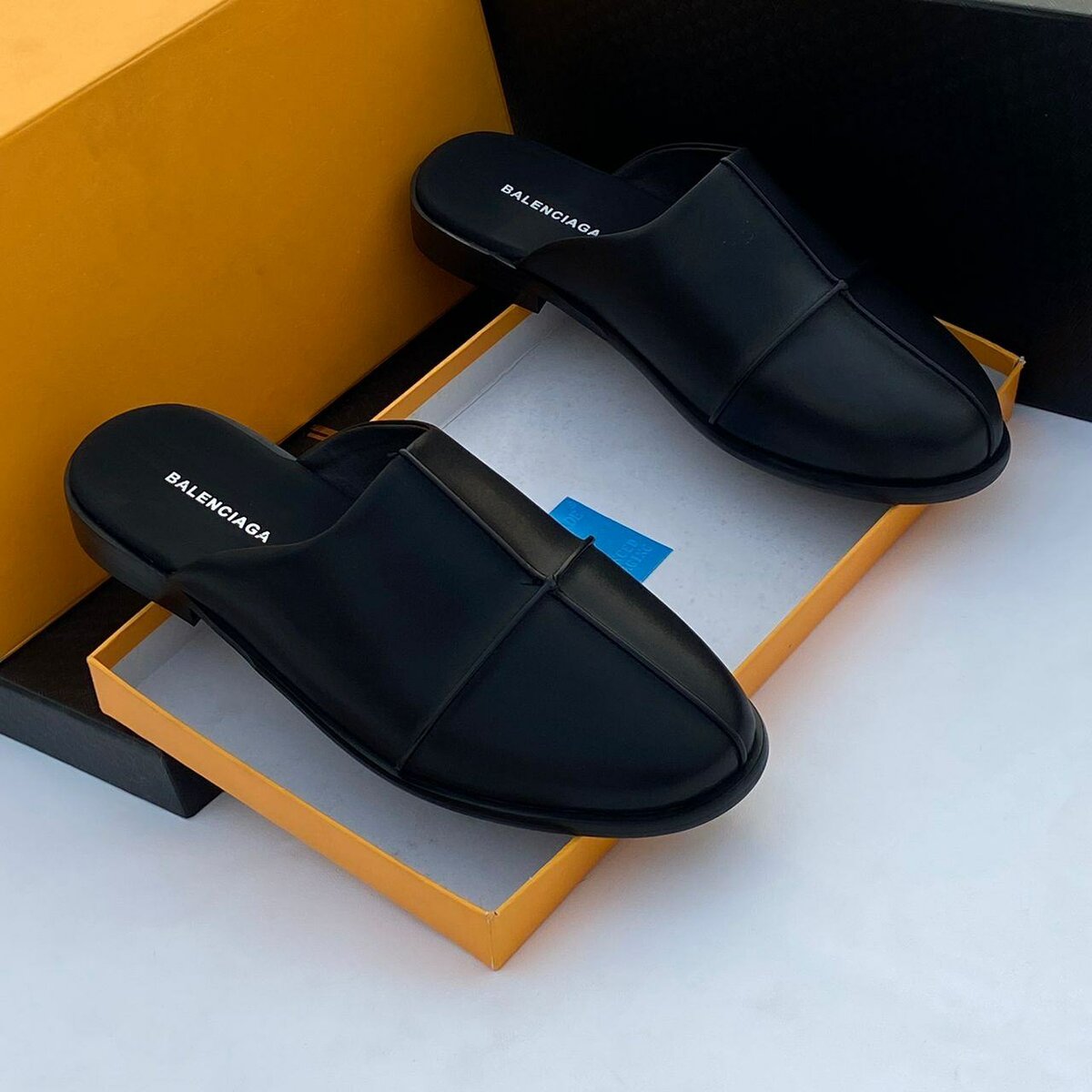 Men half shoes