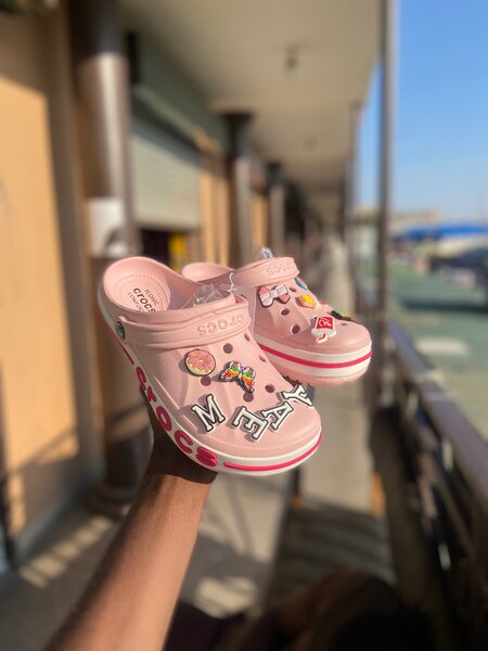 Bayaband crocs