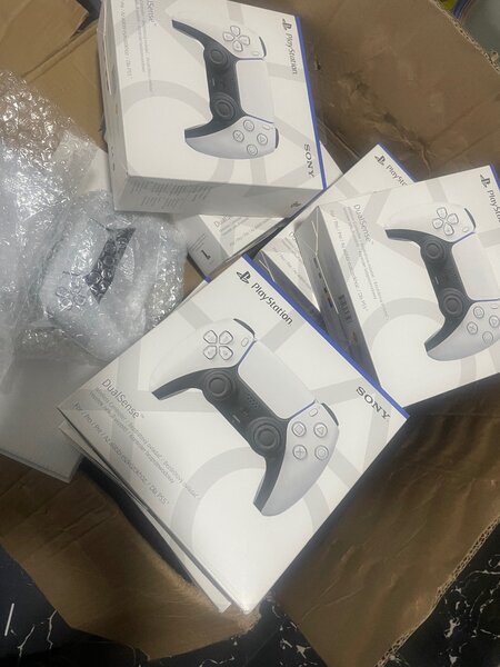 PS5 controllers
