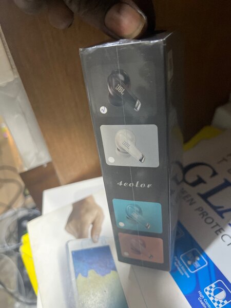 AirPod jbl s20