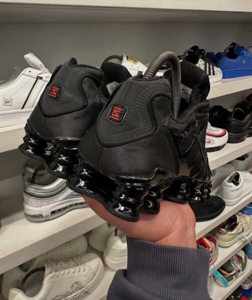 Nike shocks