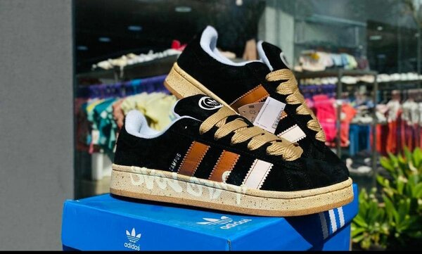 Adidas campus