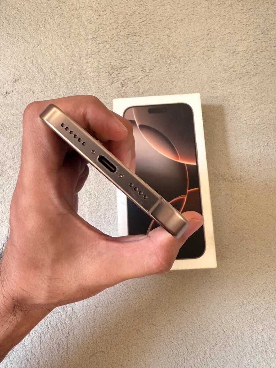 iPhone 16 Pro Max - 256GB