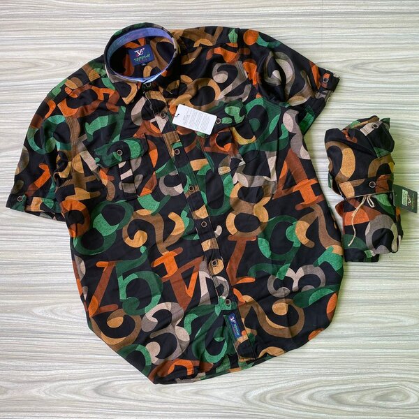 Double pocket shirt