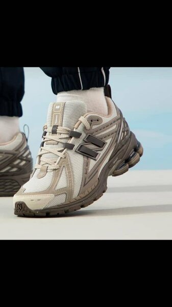 NEW BALANCE