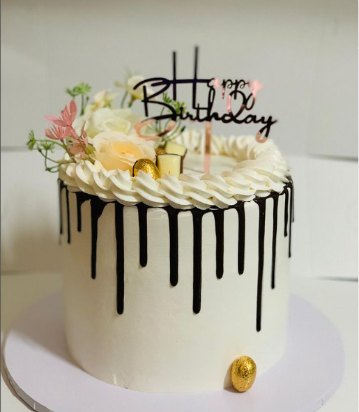 medium cakes