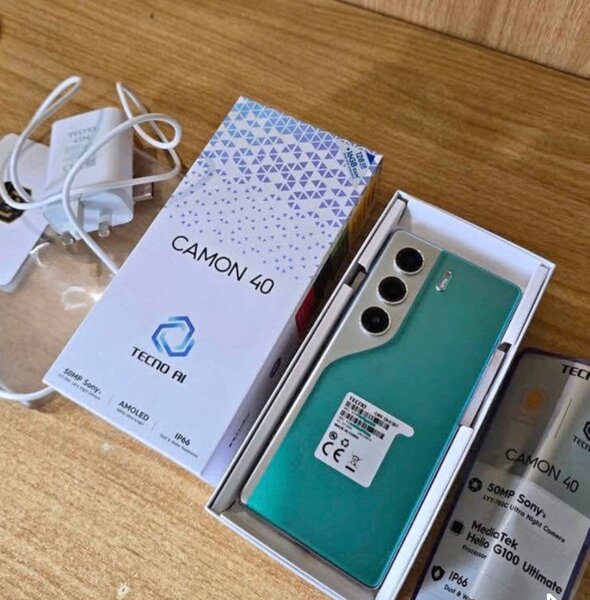 Tecno camon 40 pro