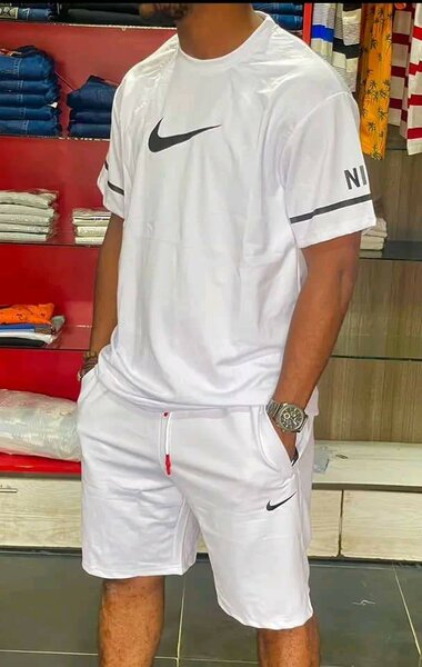 Adidas et Nike