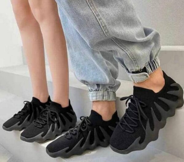 Unisex sneakers.