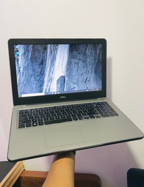 Dell Inspiron 5567