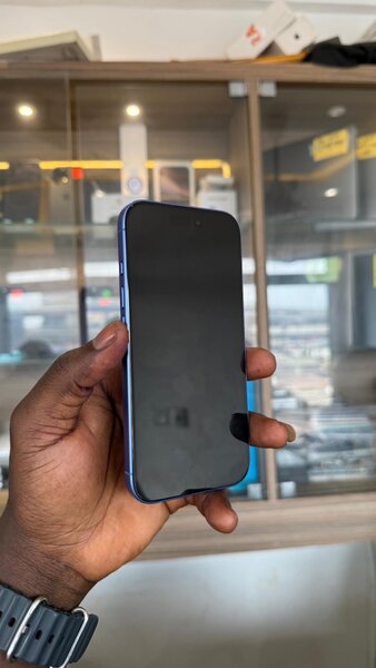iPhone 16