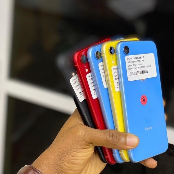 iPhone XR UK Use