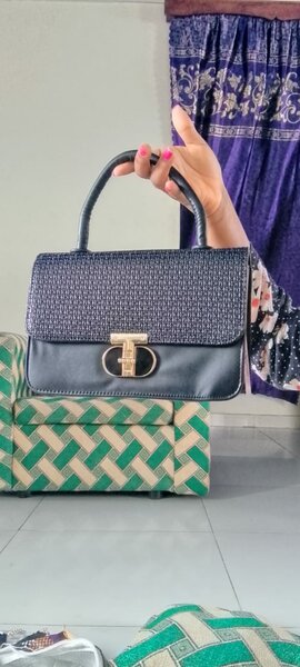 Sac à main chic à chaîne