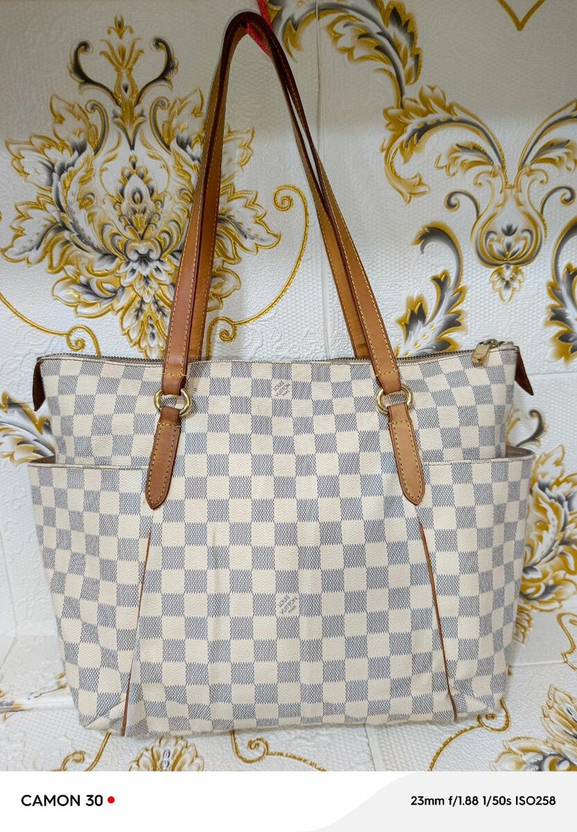 Hand bag