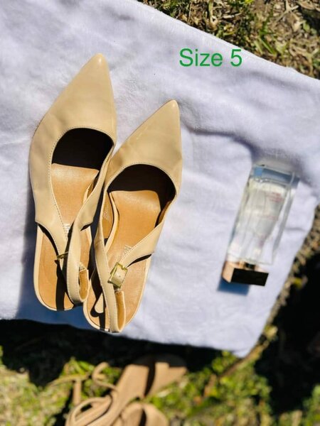 Women's shoes