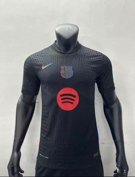 Maillot extérieur FC Barcelone écussons en gomme version pro