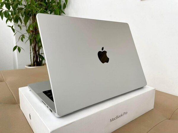 MacBook Pro Argent Puissant
