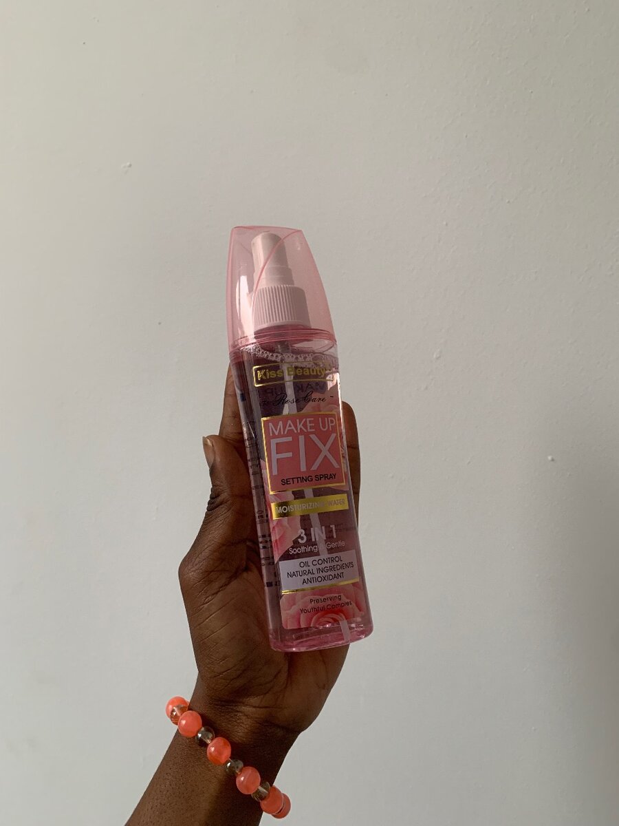 Spray fixateur maquillage 3-en-1