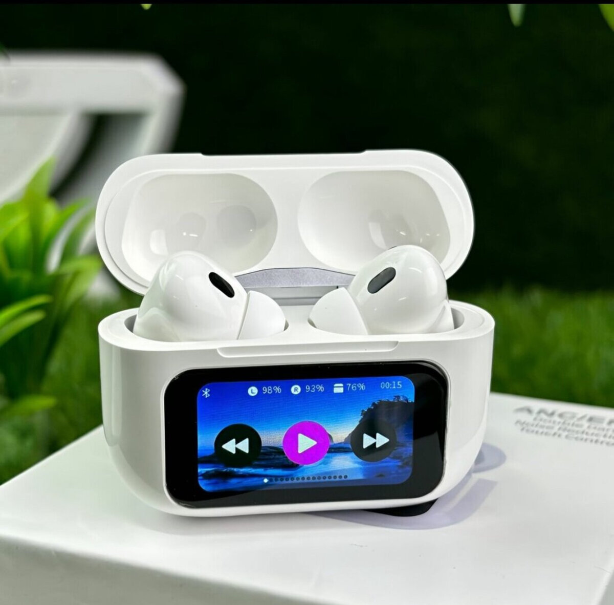 Wireless Noise Cancelling Earbuds