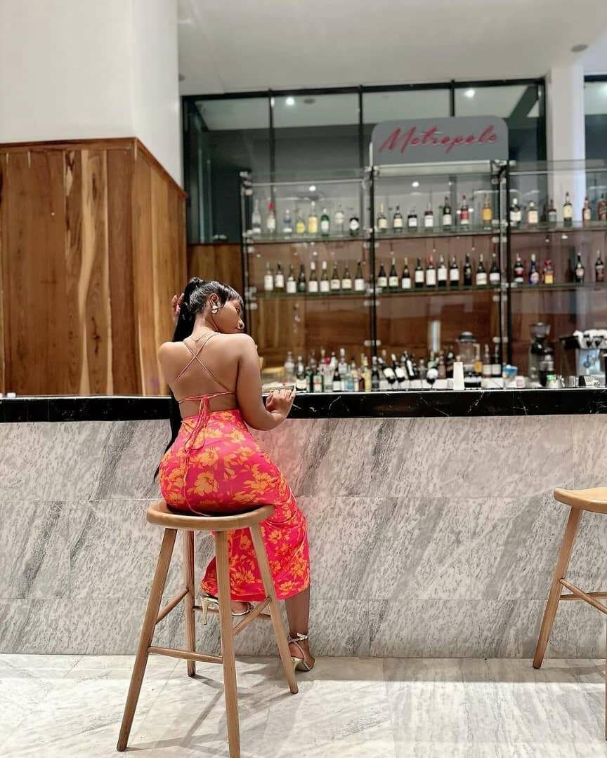 Robe décolleté