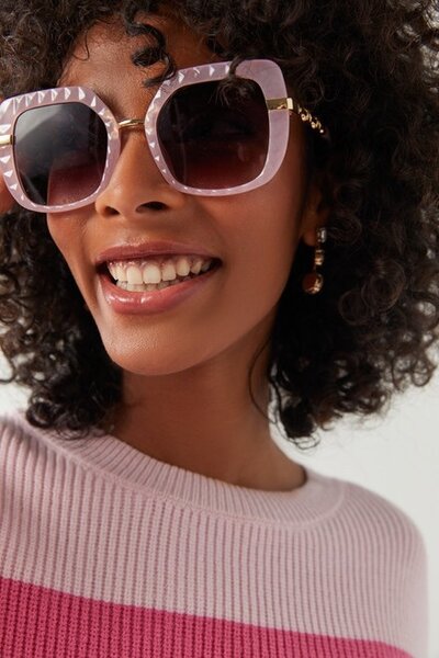 SUNGLASSES