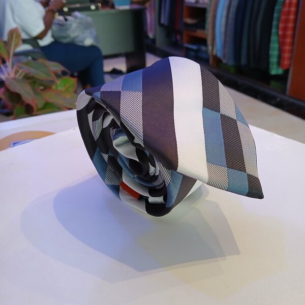 Men ties