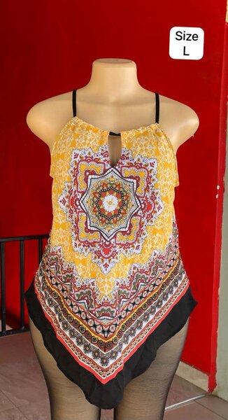 Premium thrift tops 