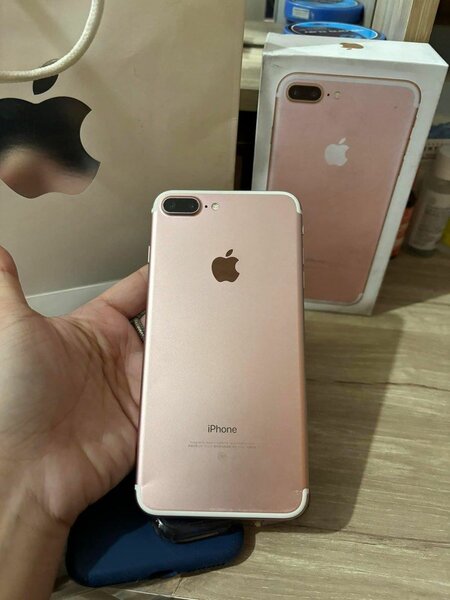 7 PLUS 128GB IN BOX