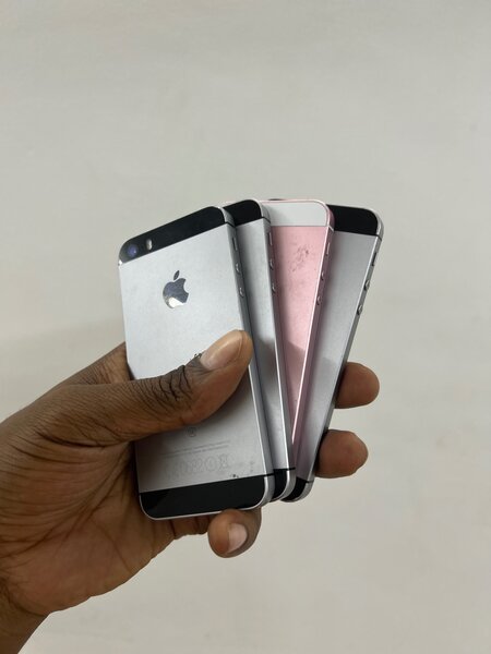iPhone SE