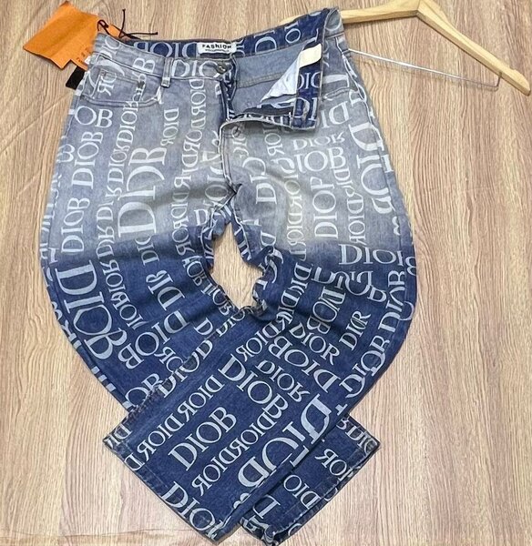 Baggy jeans