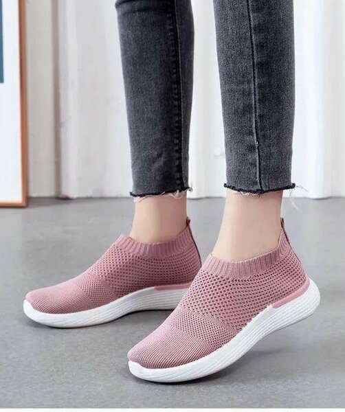 LADIES CASUAL WEAR