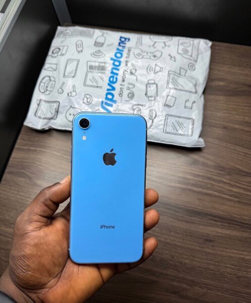 iPhone XR 64gig