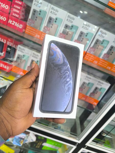 iPhone XR