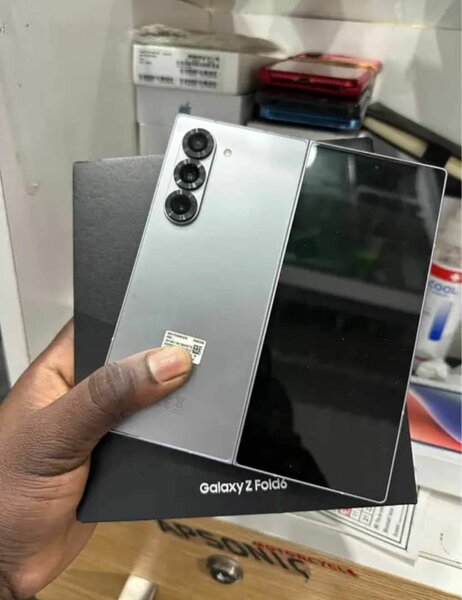 Galaxy Z Fold4 - Smartphone Pliable Premium