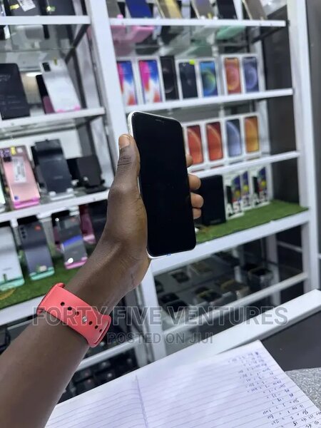 iPhone XR
