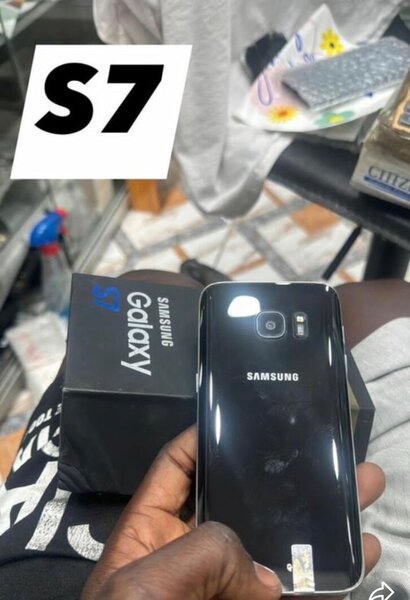 Samsung Galaxy S7 Smartphone