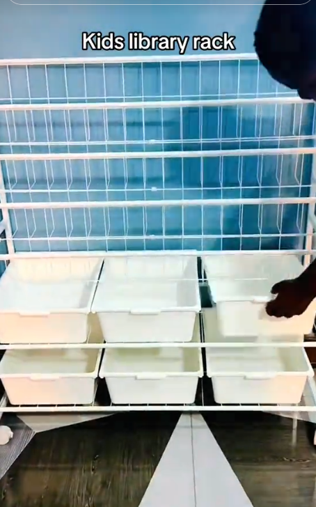Kids library rack 