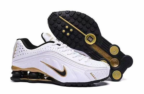 NIKE SHOX R4