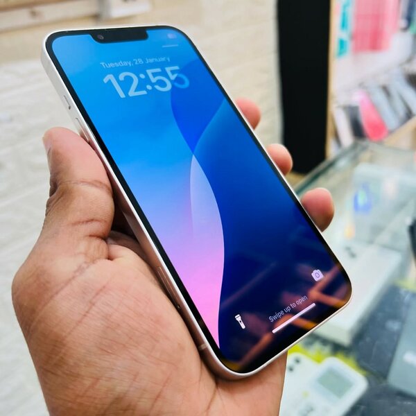 iPhone 13