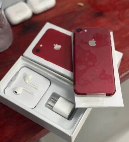 iPhone 7 Rouge 64GB Débloqué