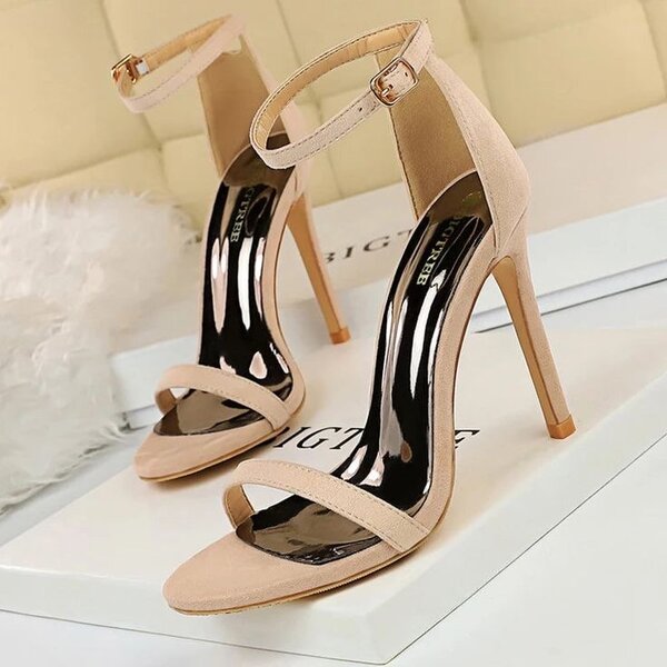HEELS