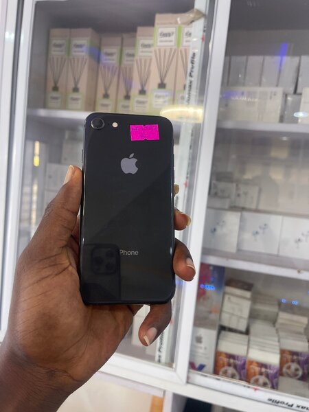 iPhone 8